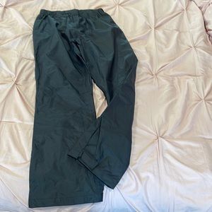 Columbia size small snow pants, lined w/black thin mesh.  Omni Tech